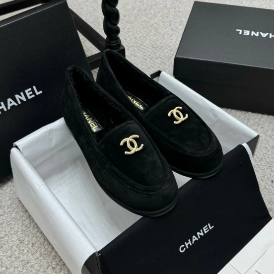 Chanel 2025/SS Teddy Fur Loafers with Double C Logo - KFY00300