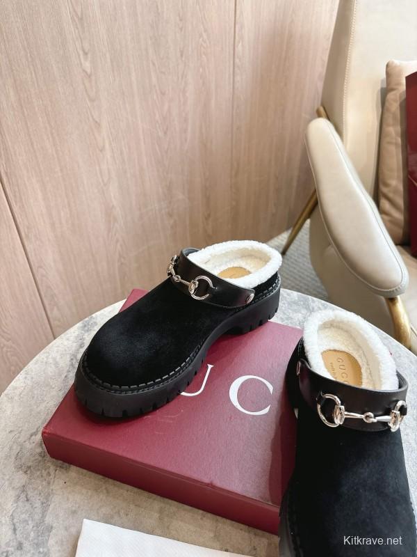 Gucci Mule Shoes with Horsebit Detail and Suede Wool Upper - LY00320