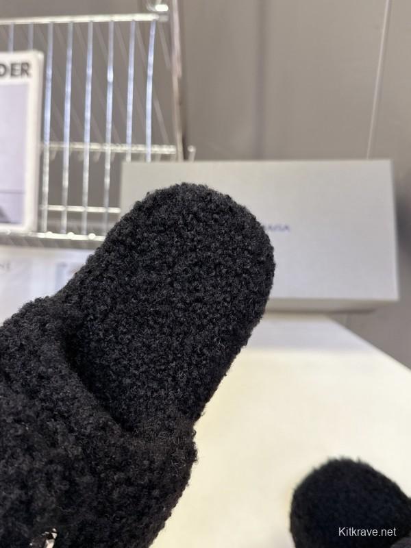 Balenciaga 2025/SS Couple Edition Coca-Cola Logo Furry Slippers - KFY00230