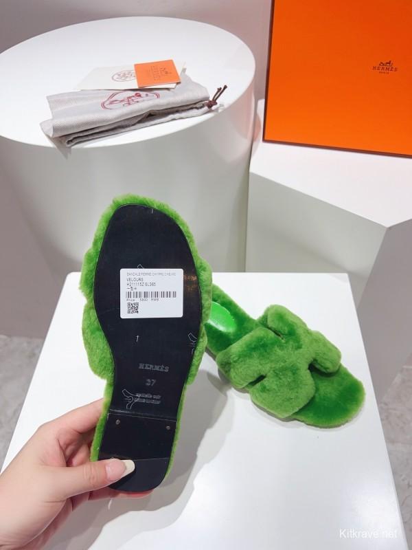 Hermès Teddy Wool H Slippers Flat Sole Fur Slides - LY00240