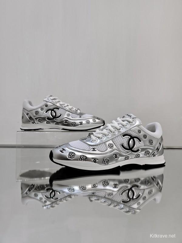 Chanel 2025 SS Limited Edition Silver Horn King 2nd Generation Unisex Sneakers - KFY00340