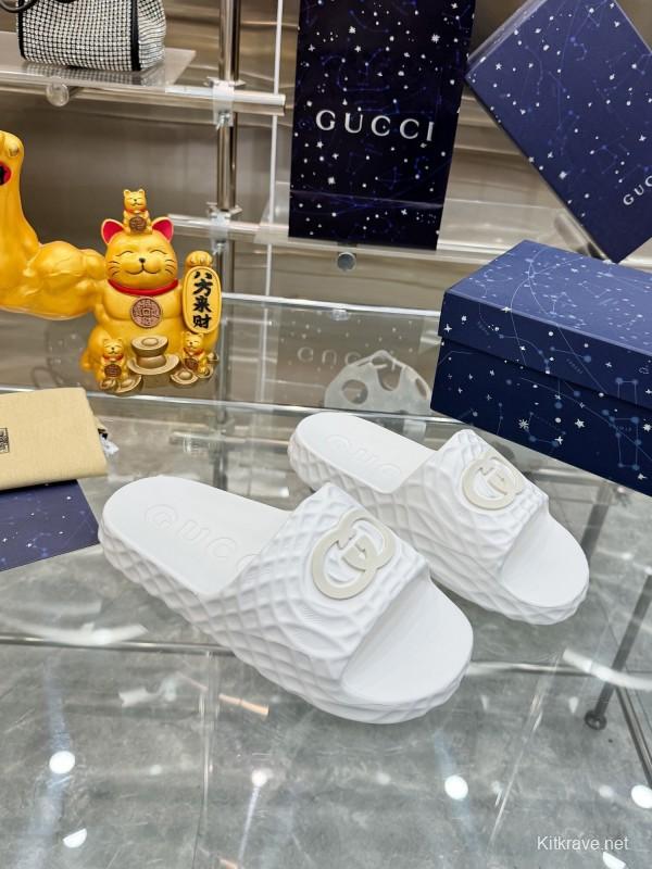Gucci Lido Interlocking G Textured Rubber Sandals for Men - AS00170