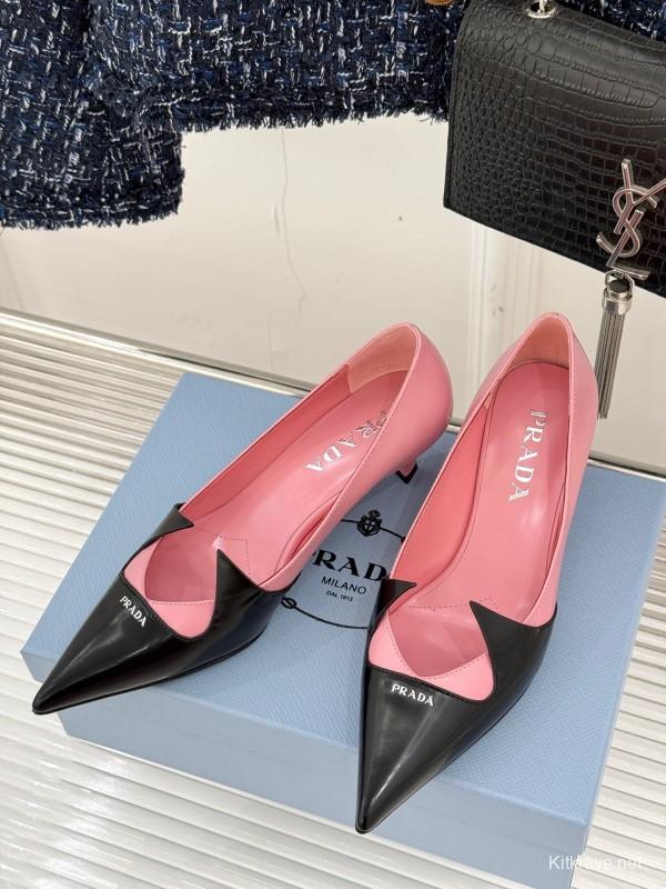 Prada 2025 SS Catwalk Pointed Toe Kitten Heel Single Shoes - KFY00310