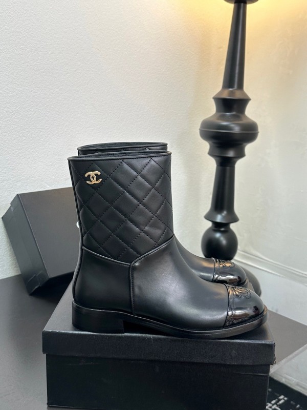 Chanel 2025/SS Short Boots Essential Fall Winter Item - LY00420