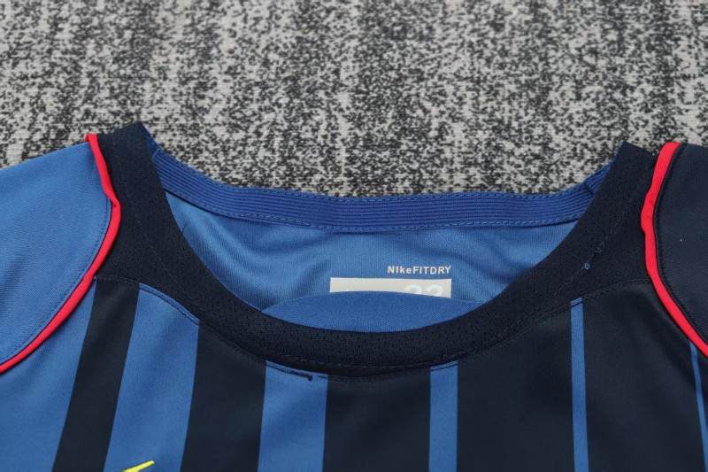 Retro Kids 04/05 Barcelona Away Jersey