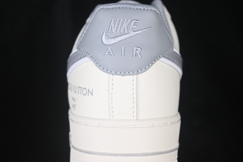 Nike Air Force 1 '07 Low Basketball Shoes with Full-Length Air Cushion - GS2288-014