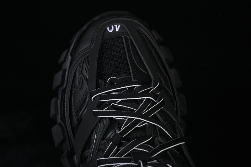 Balenciaga Track Charms Man Running Shoes with Transparent Heel Strap Detail - WTRHM1000