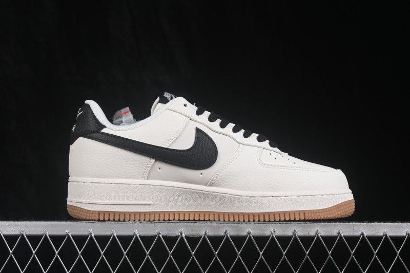 Nike Air Force 1 '07 Low Low-Top Casual Sneakers - DN9688-121