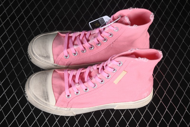 Balenciaga Paris Low Top Distressed Lace-Up Fashion Sneakers - W3RC35592