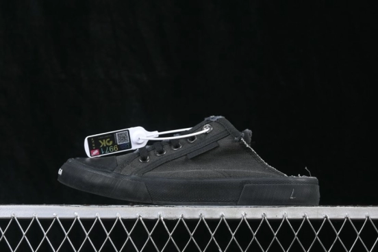Balenciaga Paris Low Distressed Lace-Up Semi-Slip Fashion Sneakers - W3RC11090