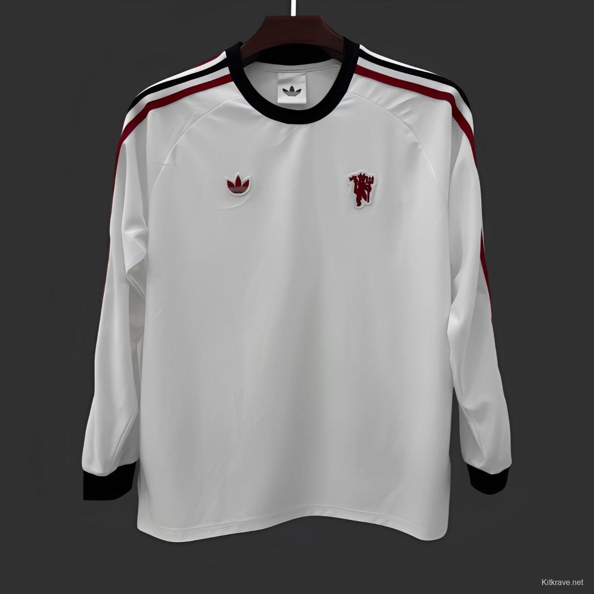 25/26 Manchester United Originals White Crew Long Sleeve Sweat
