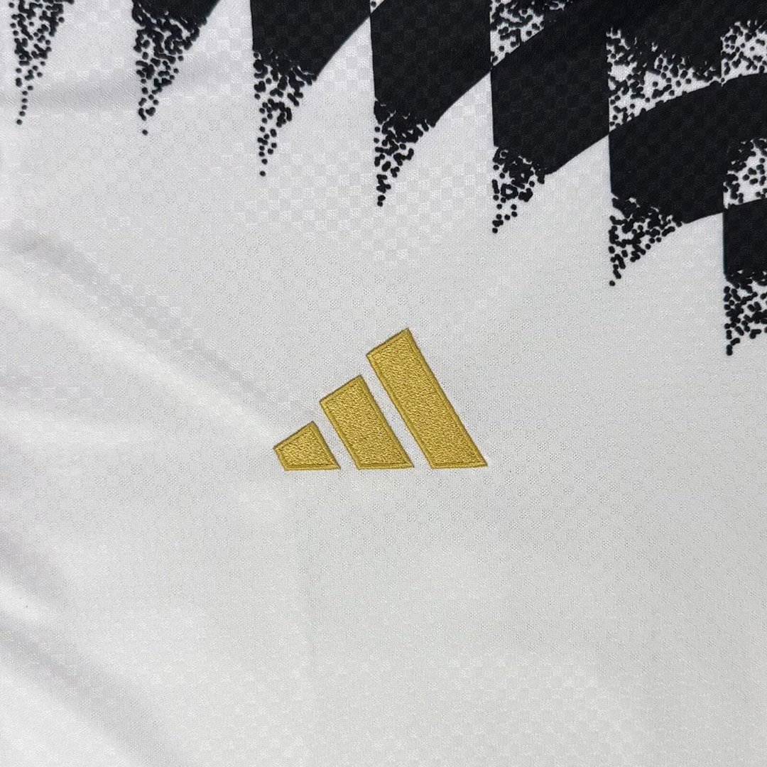 26/27 Juventus White with Black Geometric Pattern 1994 Vintage Remake Jersey